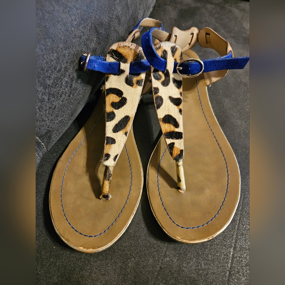 DUNES Animal Print Thong Sandals sz8